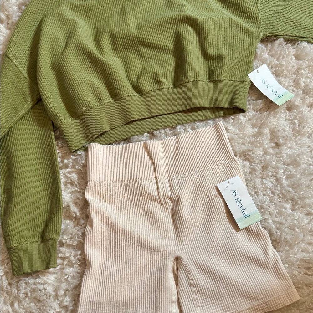 Ribbed Olive and Cream Set